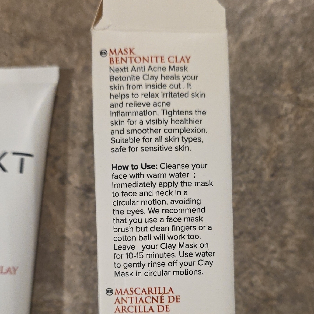 (J64) Next Anti Acne Mask Bentonite Clay - Cream and White - Picture 2 of 3